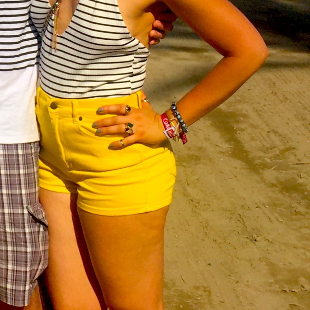 Forever 21 fun high waisted shorts - Picture 1 of 4